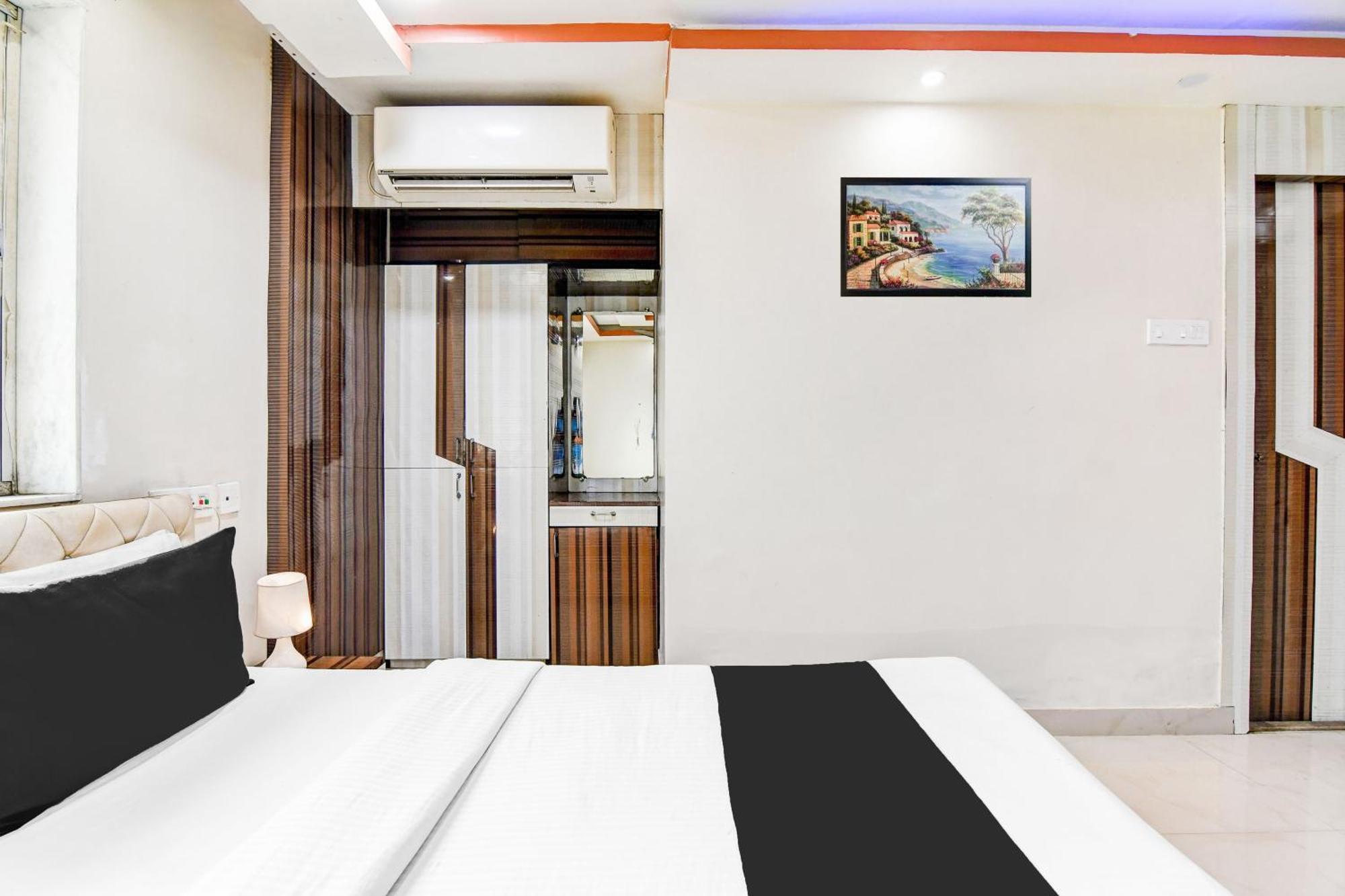 כלכותה Super Hotel O Tagore Park Ruby Road מראה חיצוני תמונה