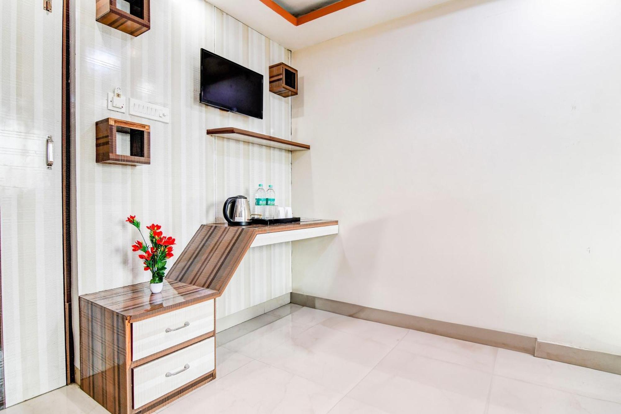 כלכותה Super Hotel O Tagore Park Ruby Road מראה חיצוני תמונה