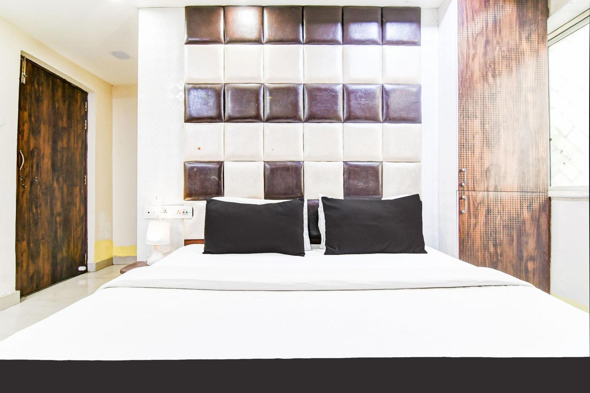 כלכותה Super Hotel O Tagore Park Ruby Road מראה חיצוני תמונה