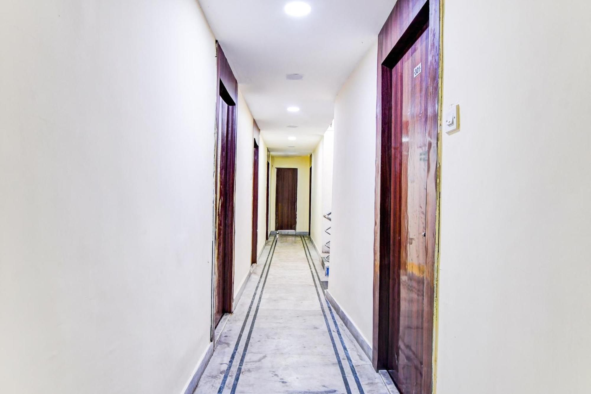 כלכותה Super Hotel O Tagore Park Ruby Road מראה חיצוני תמונה