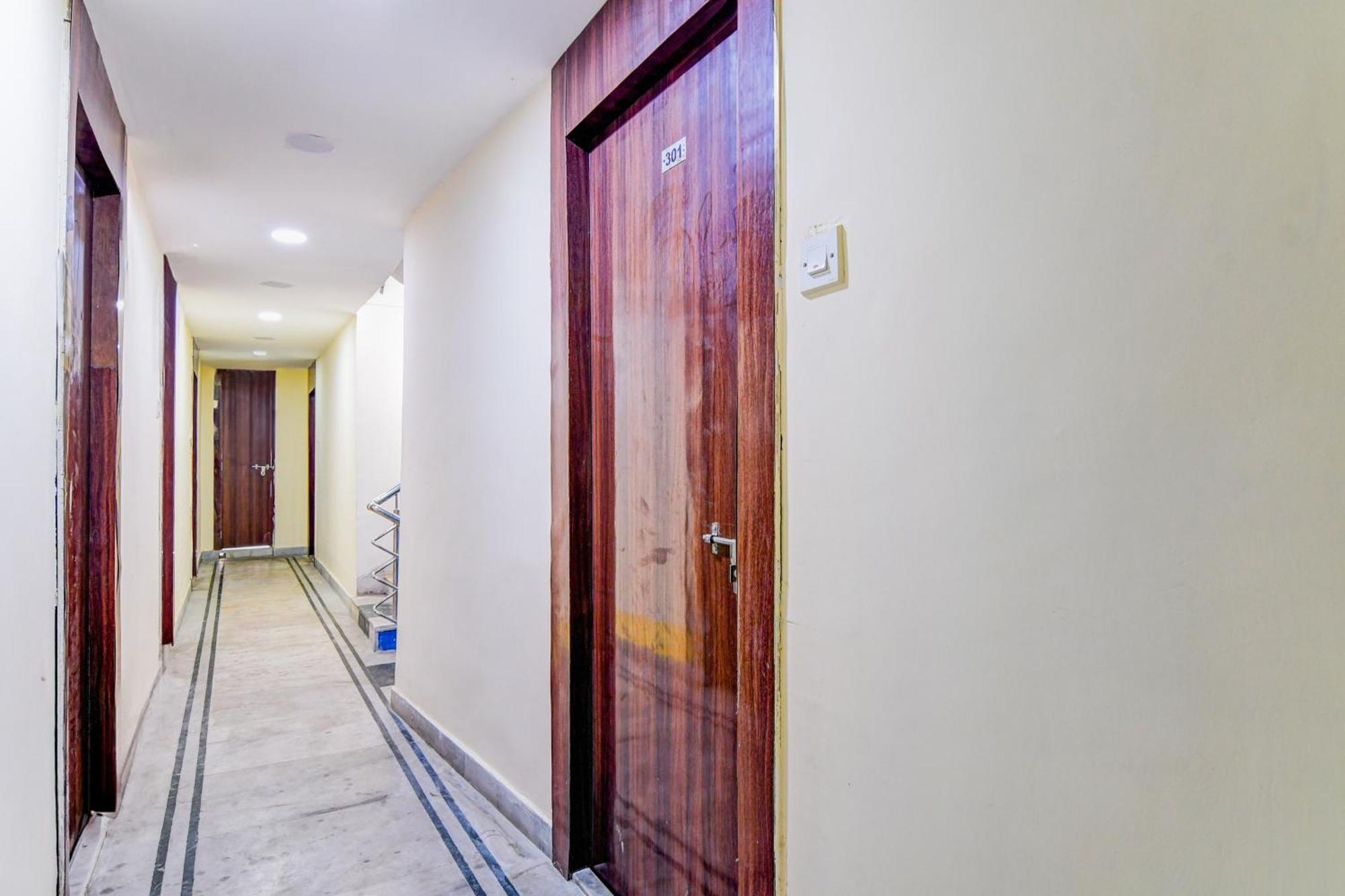 כלכותה Super Hotel O Tagore Park Ruby Road מראה חיצוני תמונה